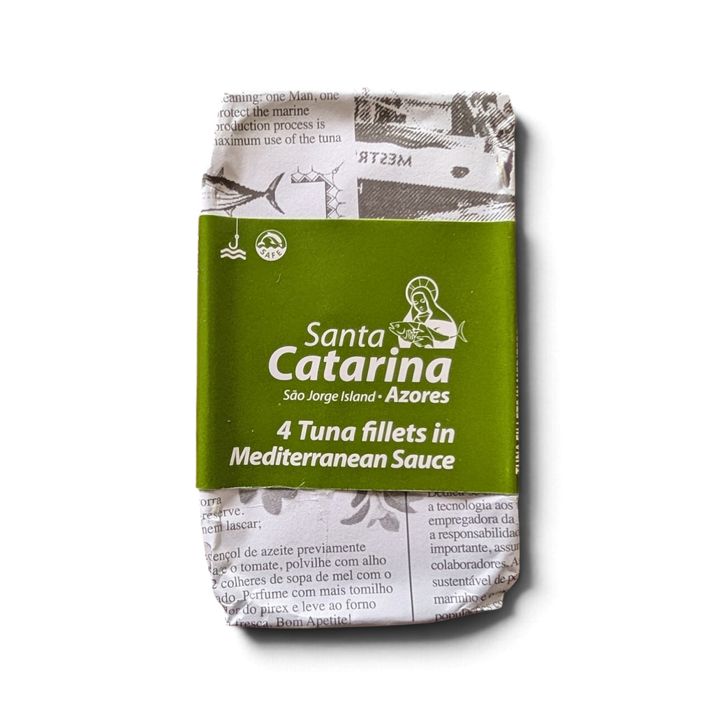 Front of a tin of Santa Catarina Tinned Tuna in Mediterranean Sauce 